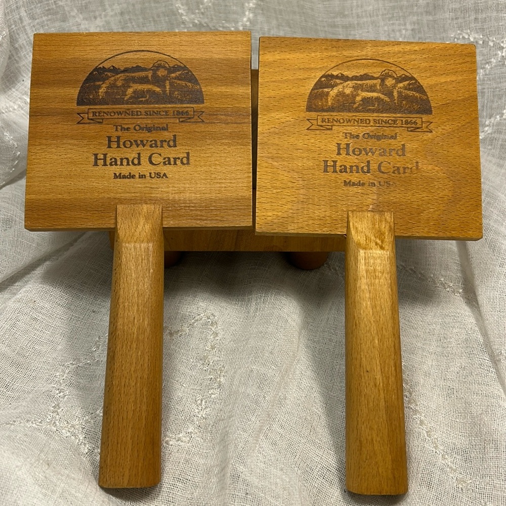 NWOT The Original Howard Hand Card made in USA pair of brushes